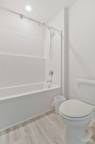 9797 Windy Hill Rd, Pensacola, FL 32526