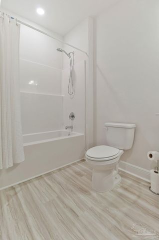 9797 Windy Hill Rd, Pensacola, FL 32526