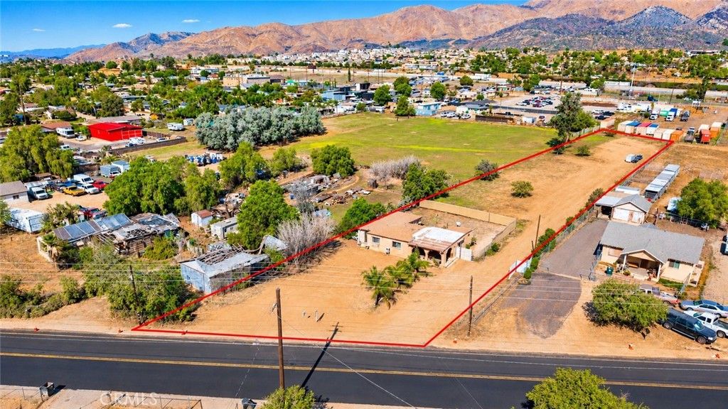 7081 Valley Way, Riverside, CA 92509 — exterior