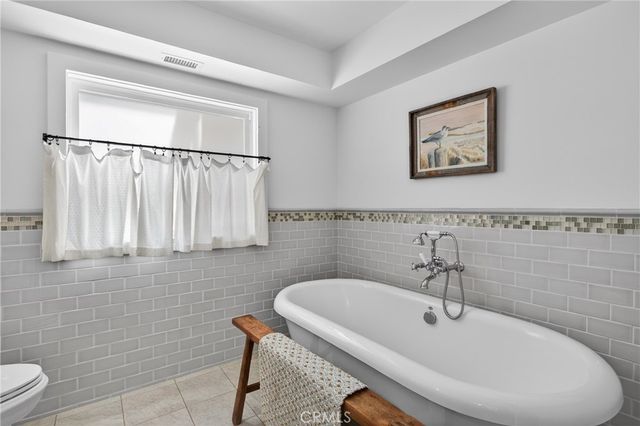 17066 Palmdale, Huntington Beach, CA 92647