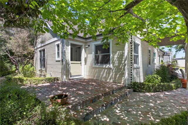 17066 Palmdale, Huntington Beach, CA 92647