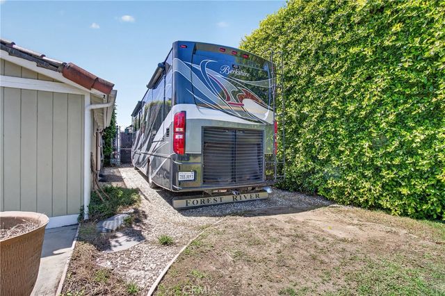17066 Palmdale, Huntington Beach, CA 92647