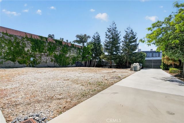 17066 Palmdale, Huntington Beach, CA 92647