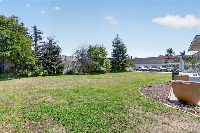 17066 Palmdale, Huntington Beach, CA 92647