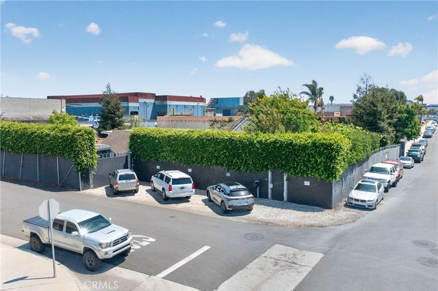 17066 Palmdale, Huntington Beach, CA 92647