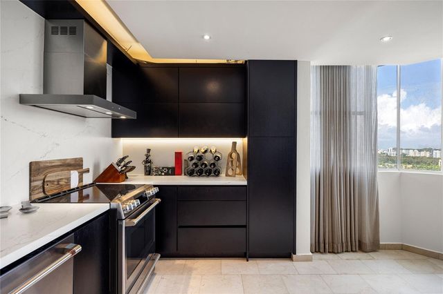 14 CARR 833 LA CIMA DE TORRIMAR 1001, Guaynabo, PR 00969