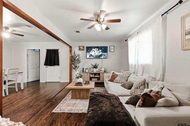 106 Highland DR, Pittsburg, TX 75686