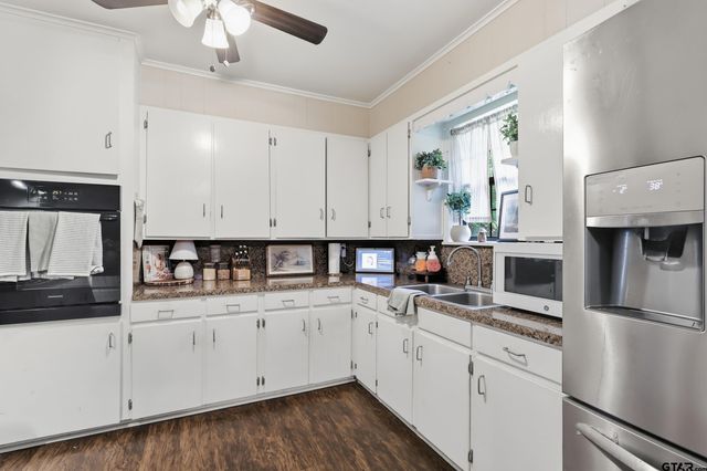 106 Highland DR, Pittsburg, TX 75686