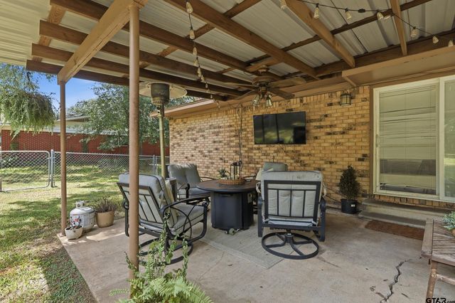 106 Highland DR, Pittsburg, TX 75686