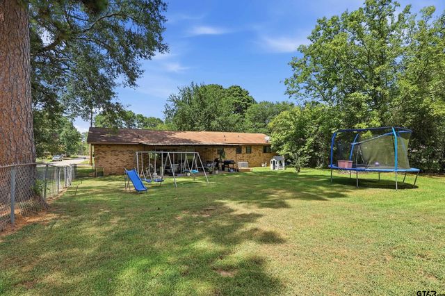 106 Highland DR, Pittsburg, TX 75686