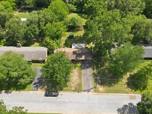 106 Highland DR, Pittsburg, TX 75686