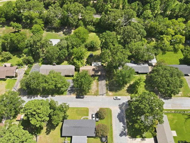 106 Highland DR, Pittsburg, TX 75686