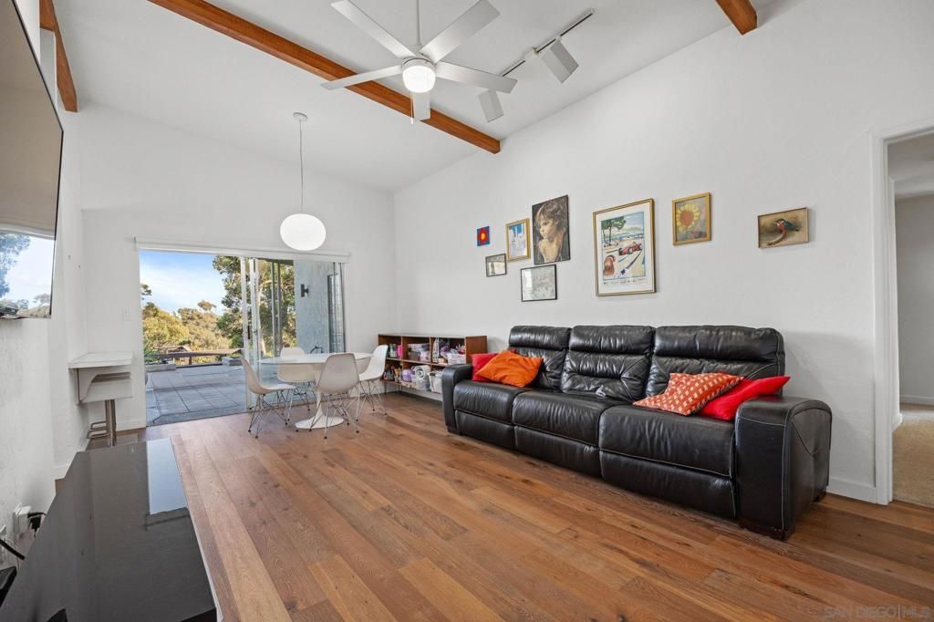 Image 10 of property listing at 3129 Bremerton Pl, La Jolla, CA 92037