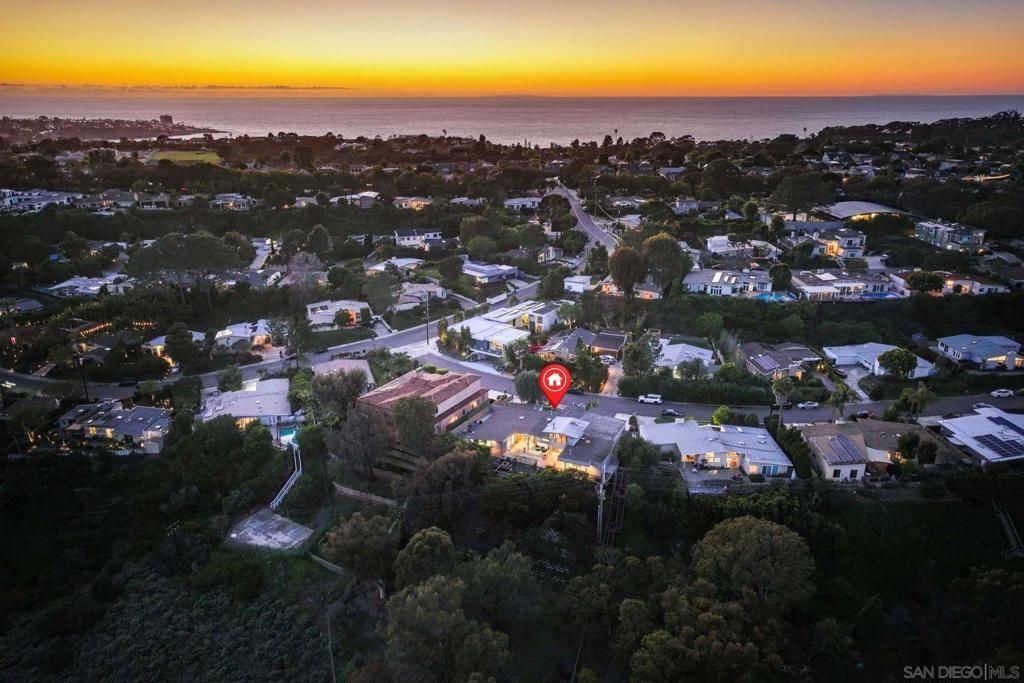 Image 22 of property listing at 3129 Bremerton Pl, La Jolla, CA 92037