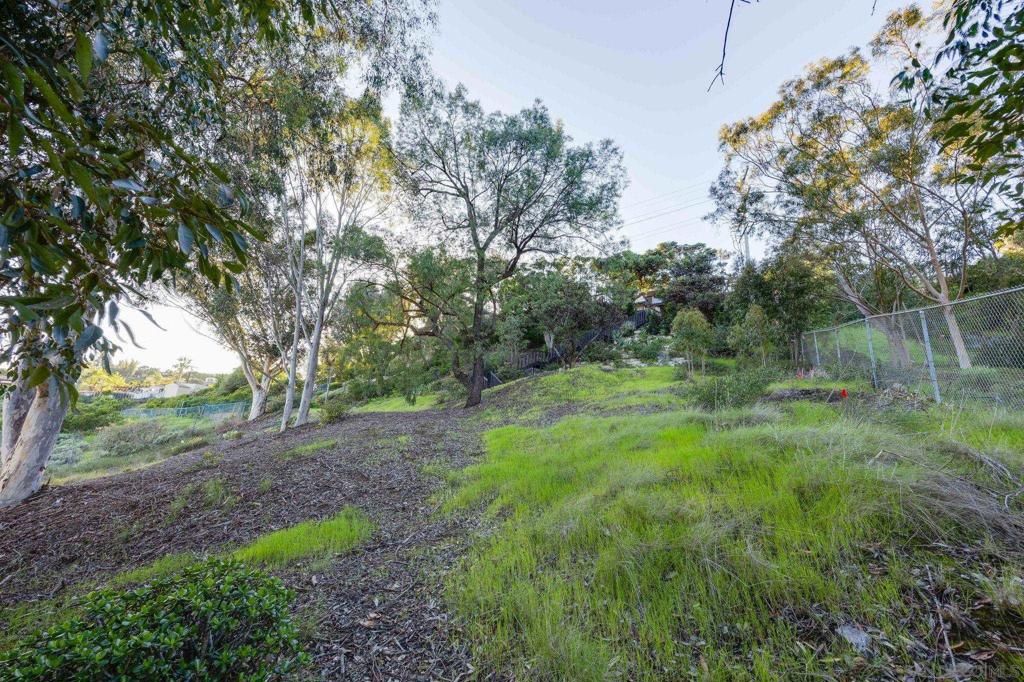 Image 33 of property listing at 3129 Bremerton Pl, La Jolla, CA 92037