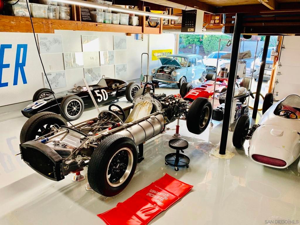 Image 34 of property listing at 3129 Bremerton Pl, La Jolla, CA 92037