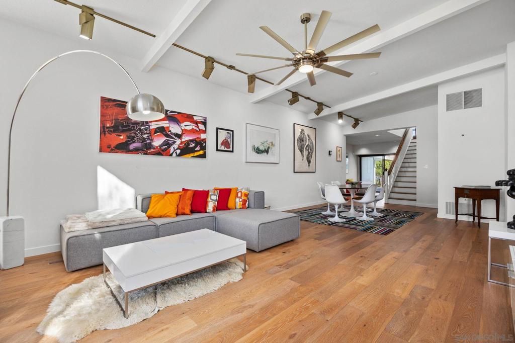 Image 5 of property listing at 3129 Bremerton Pl, La Jolla, CA 92037