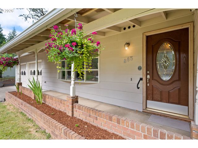 865 E 43RD Ave, Eugene, OR 97405