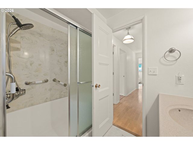 865 E 43RD Ave, Eugene, OR 97405