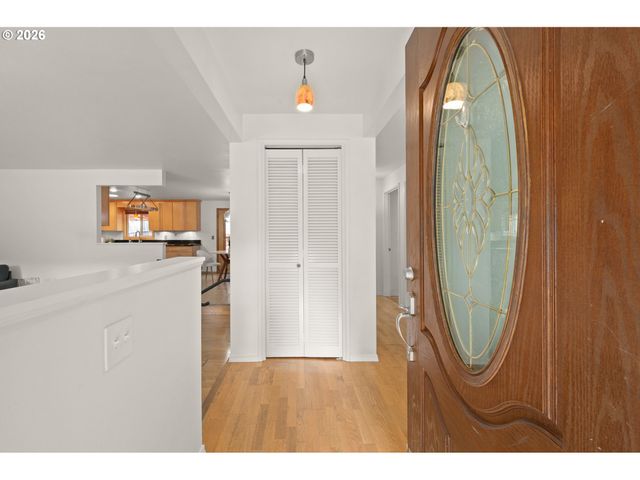 865 E 43RD Ave, Eugene, OR 97405