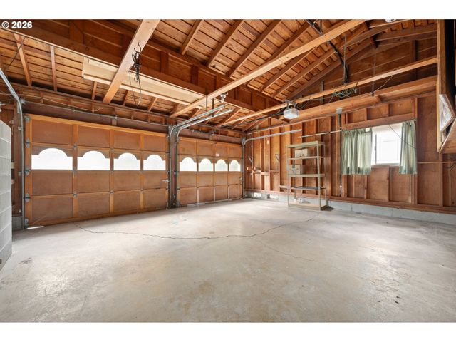 865 E 43RD Ave, Eugene, OR 97405