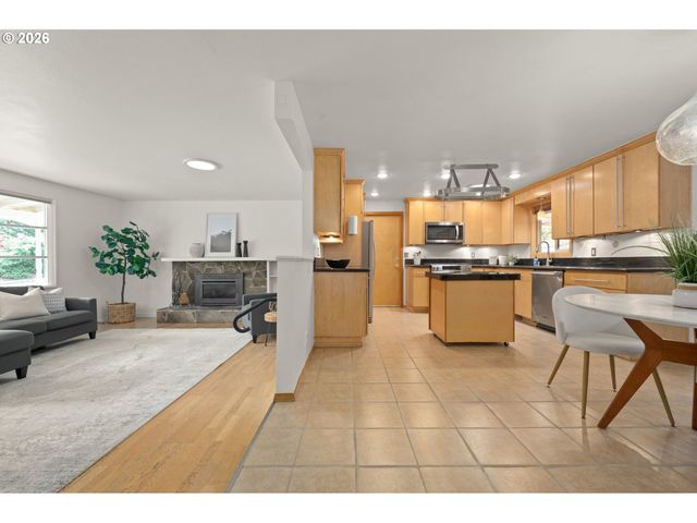 865 E 43RD Ave, Eugene, OR 97405