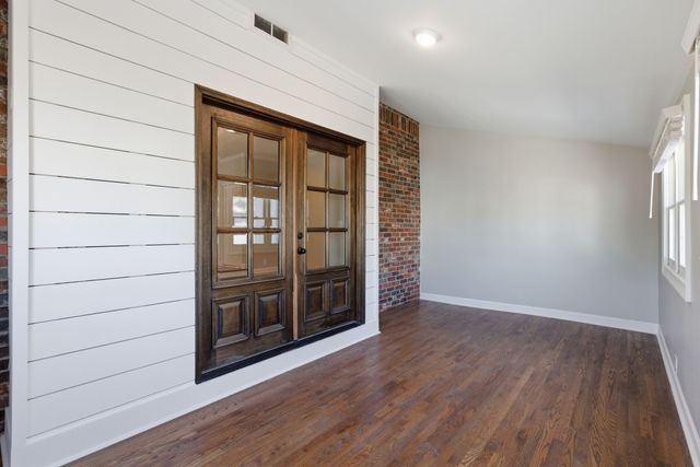 2836 Woodlawn Dr, Nashville, TN 37215