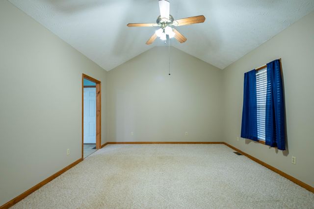 10 Nelson Drive, Hustonville, KY 40437