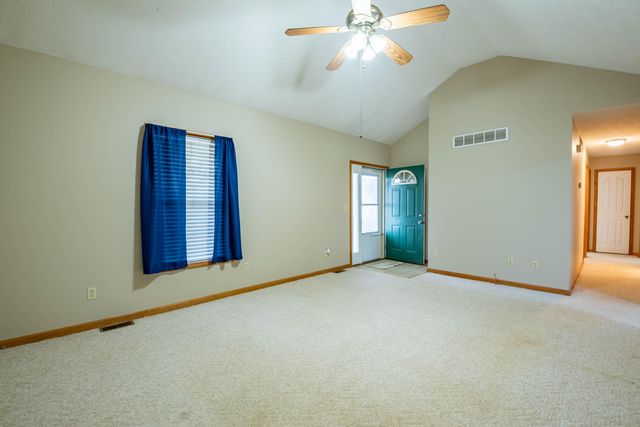 10 Nelson Drive, Hustonville, KY 40437