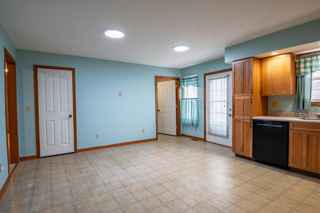 10 Nelson Drive, Hustonville, KY 40437