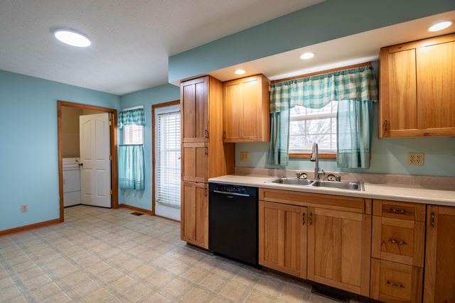 10 Nelson Drive, Hustonville, KY 40437