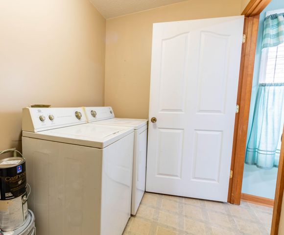 10 Nelson Drive, Hustonville, KY 40437