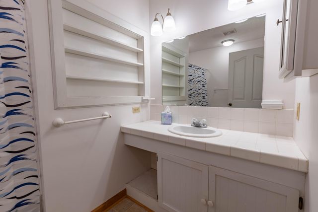 10 Nelson Drive, Hustonville, KY 40437