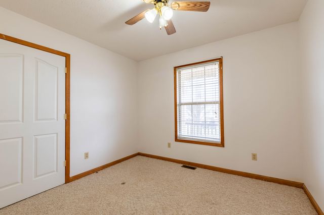 10 Nelson Drive, Hustonville, KY 40437