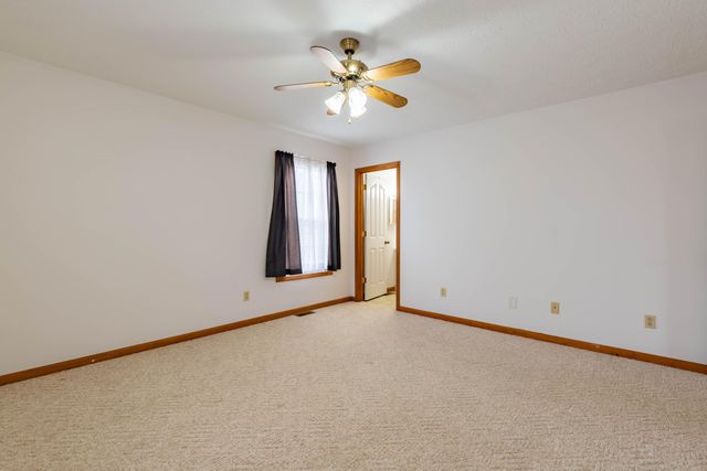 10 Nelson Drive, Hustonville, KY 40437