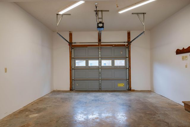 10 Nelson Drive, Hustonville, KY 40437