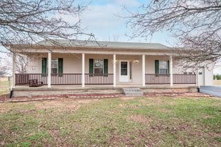10 Nelson Drive, Hustonville, KY 40437