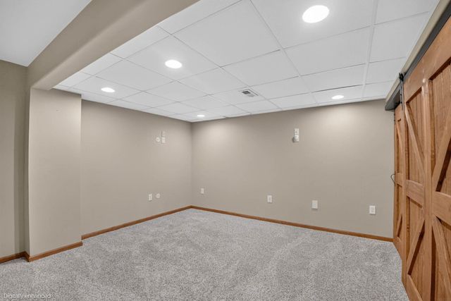 5020 Algonquin Drive, Cedar Falls, IA 50613