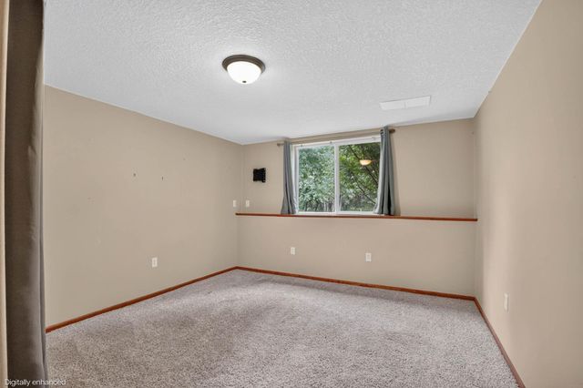 5020 Algonquin Drive, Cedar Falls, IA 50613