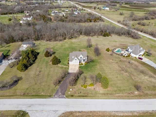 18518 W 252nd Street, Paola, KS 66071