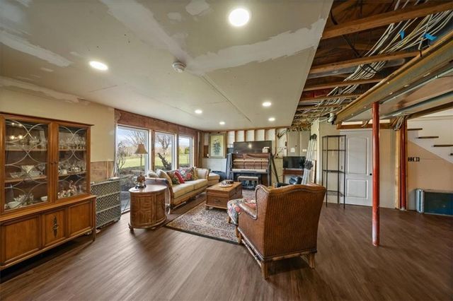 18518 W 252nd Street, Paola, KS 66071
