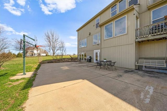 18518 W 252nd Street, Paola, KS 66071