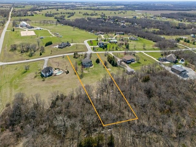 18518 W 252nd Street, Paola, KS 66071