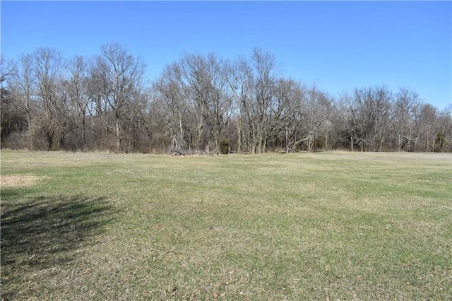 18518 W 252nd Street, Paola, KS 66071