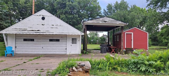 23765 Mary Street, Taylor, MI 48180