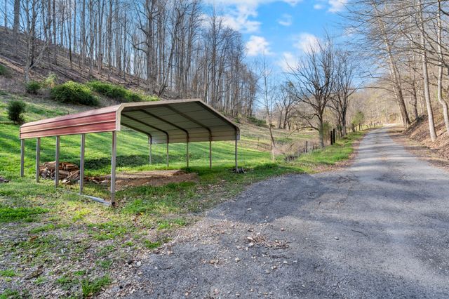 546 Womack Hollow Rd, Liberty, TN 37095
