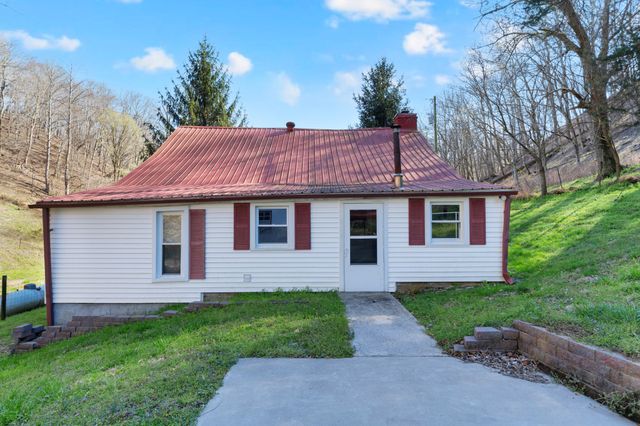 546 Womack Hollow Rd, Liberty, TN 37095