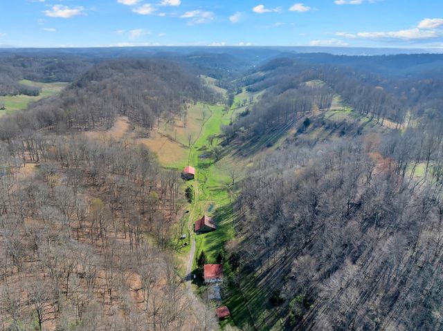 546 Womack Hollow Rd, Liberty, TN 37095