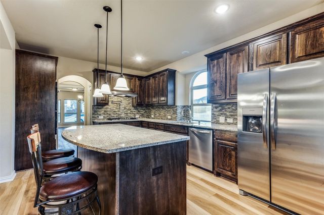 301 Calhoun Street, Glenn Heights, TX 75154