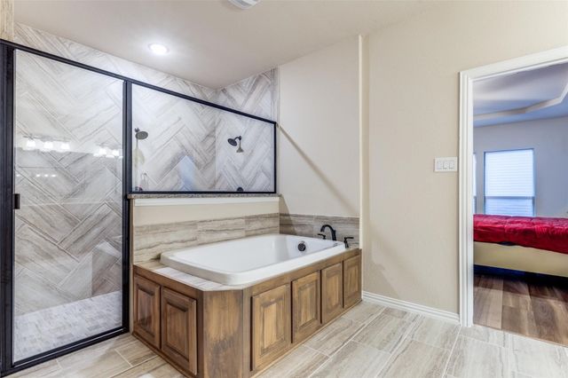 301 Calhoun Street, Glenn Heights, TX 75154